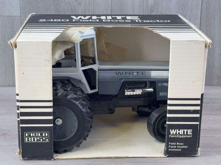White 2-180 Field Boss WF Duals, 1/16, Scale Models