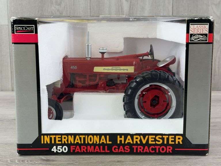 IH McCormick Farmall 450 Gas WF, 1/16, Classic Series, SpecCast