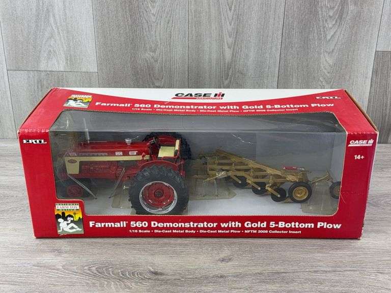 IH McCormick Farmall 560 Diesel NF Demonstrator W/Gold 5 Bottom Plow, 1/16, Ertl, NFTM