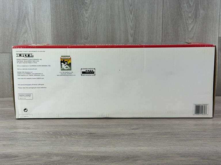 IH McCormick Farmall 560 Diesel NF Demonstrator W/Gold 5 Bottom Plow, 1/16, Ertl, NFTM