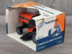 AGCO Allis 1920H Lawn & Garden Tractor, 1/16, Scale Models