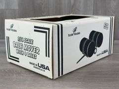 Bale Mover W/4 Bales, 1/16, Scale Models