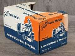 AGCO Allis 1920H Lawn & Garden Tractor, 1/16, Scale Models