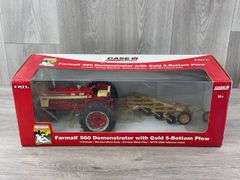 IH McCormick Farmall 560 Diesel NF Demonstrator W/Gold 5 Bottom Plow, 1/16, Ertl, NFTM