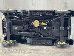 White-New Idea Ford Model A Pickup Bank, 1/25, SpecCast, 1992 Farm Show Edition, No. 2