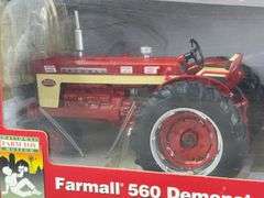 IH McCormick Farmall 560 Diesel NF Demonstrator W/Gold 5 Bottom Plow, 1/16, Ertl, NFTM