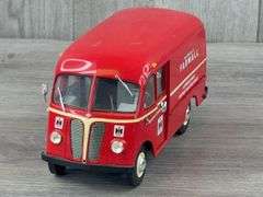 1949 International KB Metro IH McCormick Farmall Parts/Equipment Sales/Service Van, 1/25, First Gear, Clear Case Included