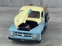 1954 International R-110 IH Sales & Service Truck, #44/504, 1/18, Liberty Classics, Limited Edition, Clear Case Included