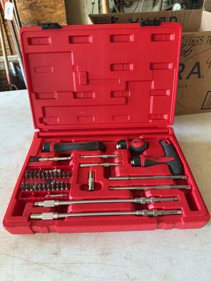 Mac Tools SPMR355B Ratcheting Driver and Bit Set