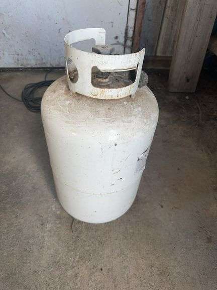 Standard White Metal LP Propane Gas Cylinder Tank