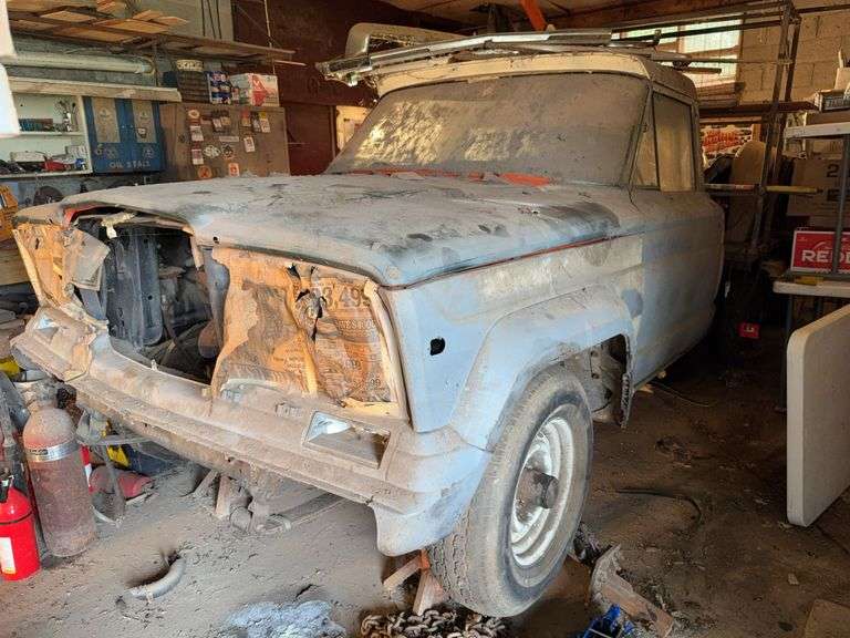 1974 Jeep J10 Truck Restoration Project