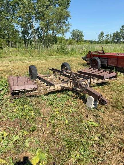 14’ Harrogator - 2’ manual fold wings - Hyd. lift
