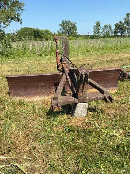 Heavy Duty 9’ Rear Blade - Hyd. tilt and 3pt