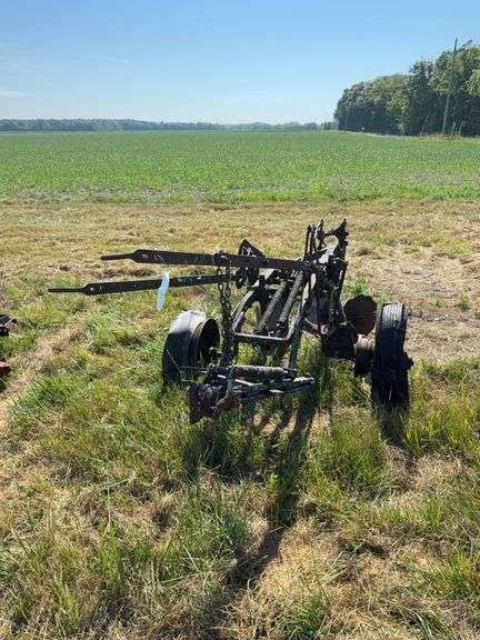 International Harvester 2 Bottom Moldboard Plow - Pull Tyoe