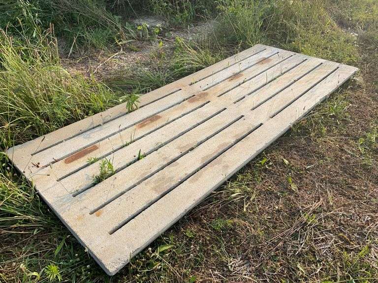 Concrete Hog Slat 4'X10'