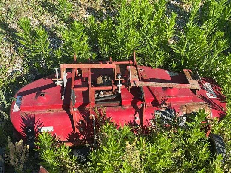 Wheel Horse Products Red Rotary Mower Deck Attachment