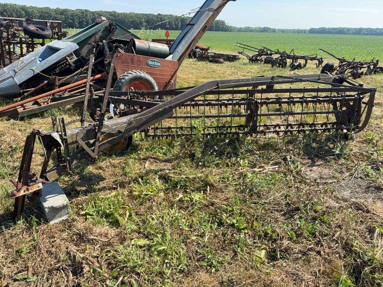 Side Delivery Hay Rack - 8’ wide