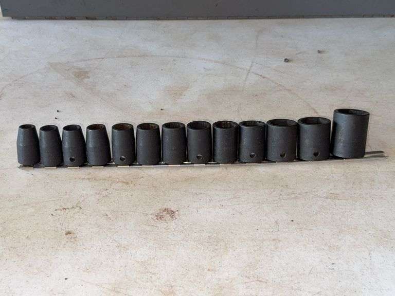 Metric 1/2-Inch Drive 13-Piece Socket Set on Rail