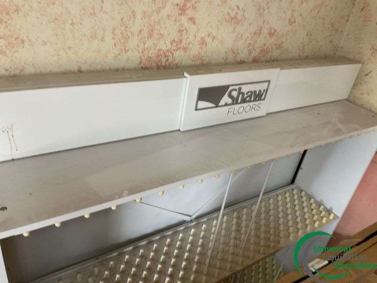 8 Shaw Flooring Displays