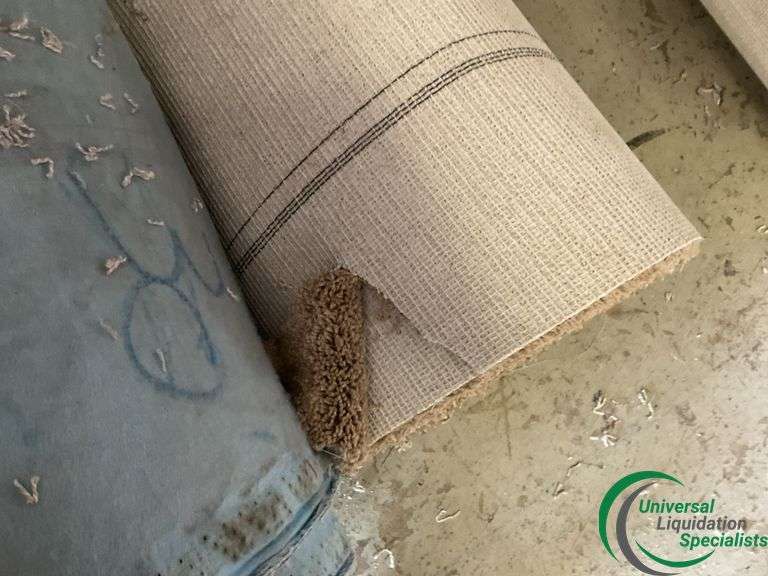 8 rolls of carpet remnants