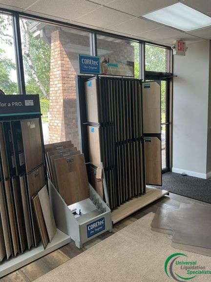 4 COREtec Flooring Displays