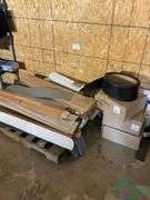 Unused assorted vinyl baseboards