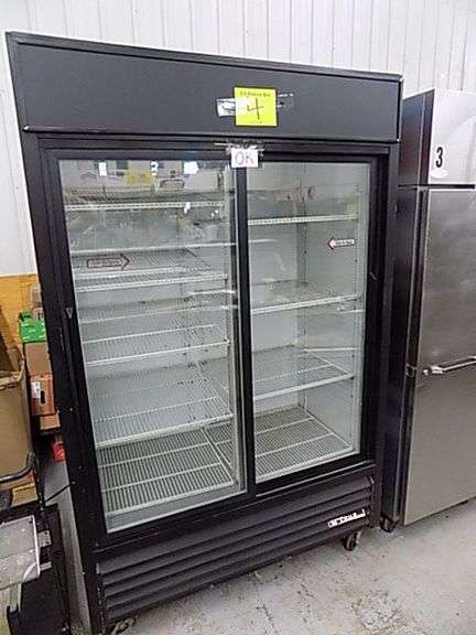 True # GDM-45 Sliding Glass Door Commercial Cooler