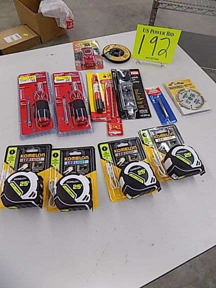 4 Komelon LED Tape Measurer, 2 Metric HEX Drivers
