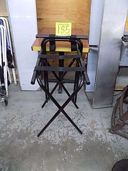2 Waiter Stands