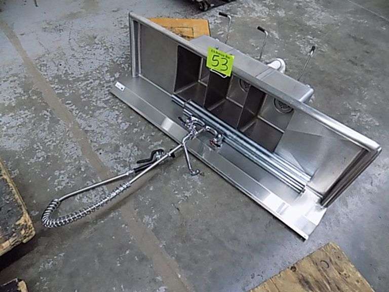 John Boos SS 3 Compartment Sink w/ Spray Nozzle