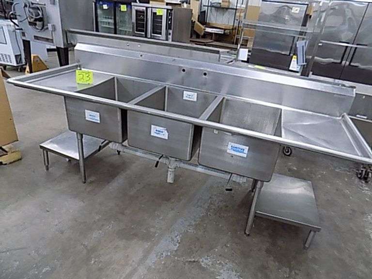 Winn Holt SS 3 Compartment Sink