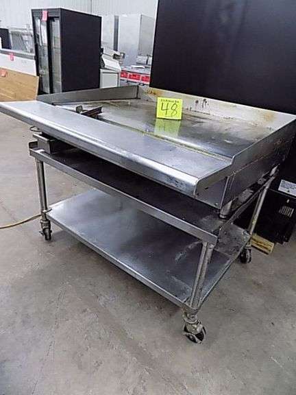 Imperial Nat Gas Griddle w/ SS Equip Stand