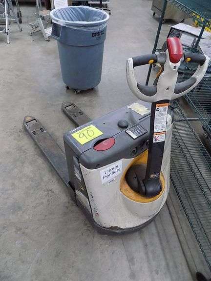 Crown WP 3235-45 Electric Pallet Jack