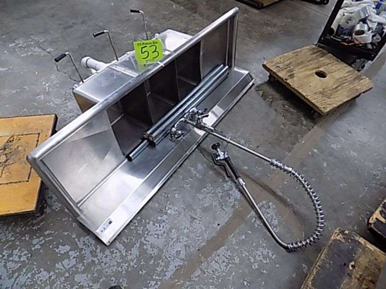 John Boos SS 3 Compartment Sink w/ Spray Nozzle