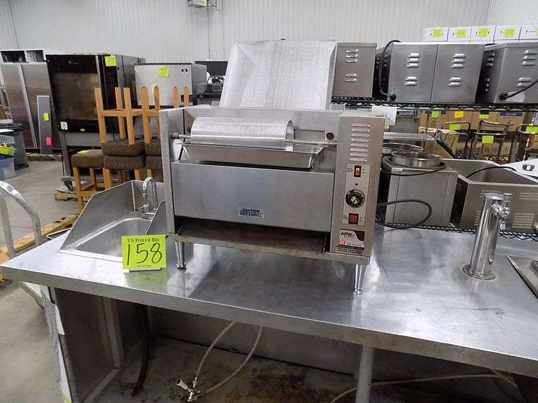 APW Wyott M-83 Vertical Bun Toaster