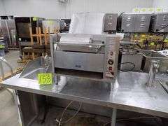 APW Wyott M-83 Vertical Bun Toaster