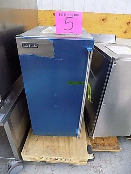 Perlick 15" Cubelet Ice Maker, Stainless Steel Door