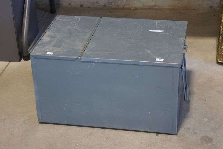 METAL FILE BOX - Shackelton Auctions Inc.