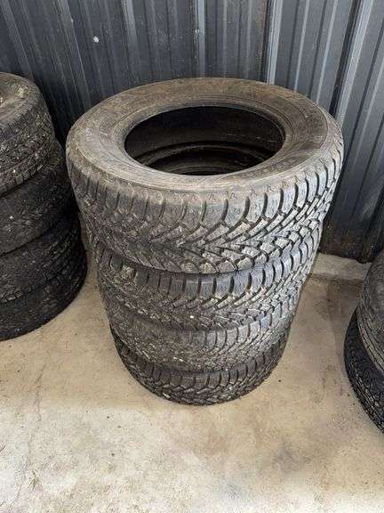 4 GOODYEAR 235/60R16 TIRES - Shackelton Auctions Inc.