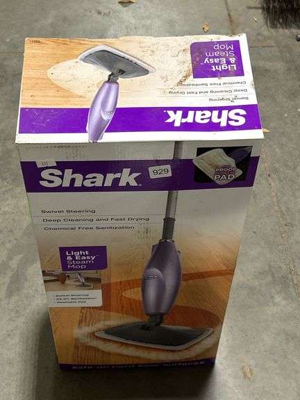 SHARK LIGHT EASY STEAM MOP Shackelton Auctions Inc