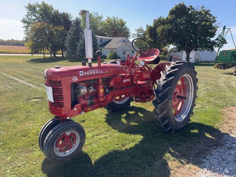 1952 FARMALL SUPER C TRACTOR