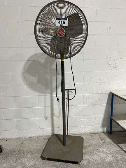 20" LFI INDUSTRIAL FAN ON ROLLING MOUNT