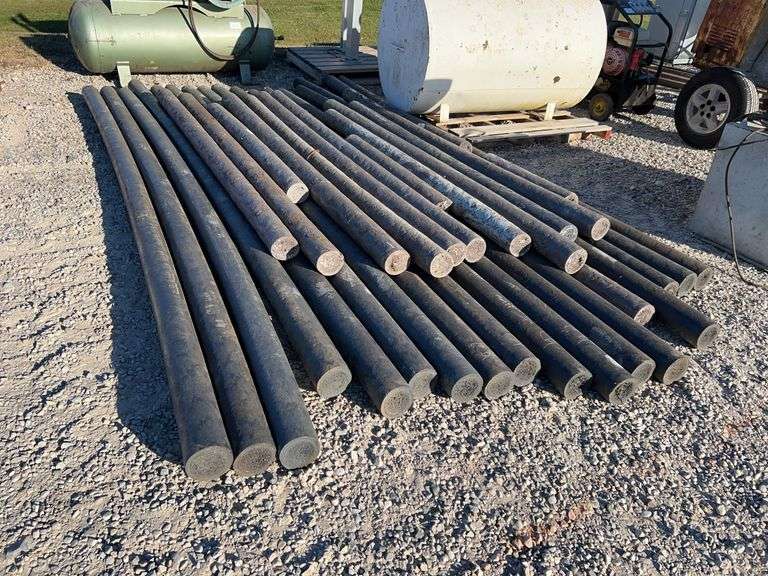 17 LONG & 14 SHORT SYNTHETIC POSTS - Shackelton Auctions Inc.