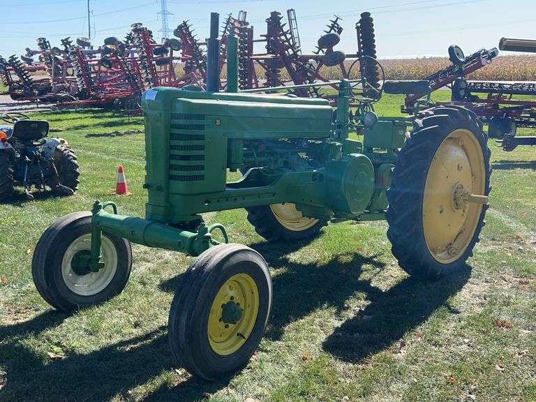 1951 JOHN DEERE 'BW' TRACTOR