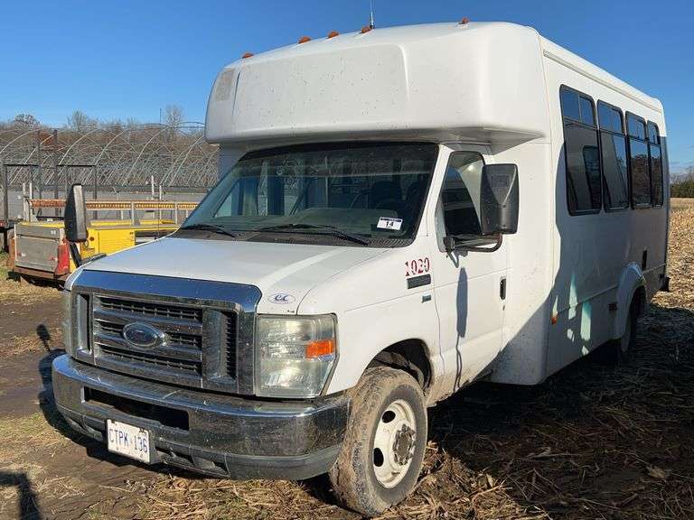2010 FORD E350 SUPERDUTY BUS