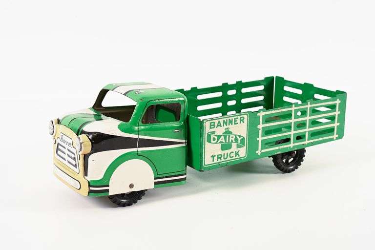 BANNER TIN LITHO DAIRY DELIVERY TRUCK