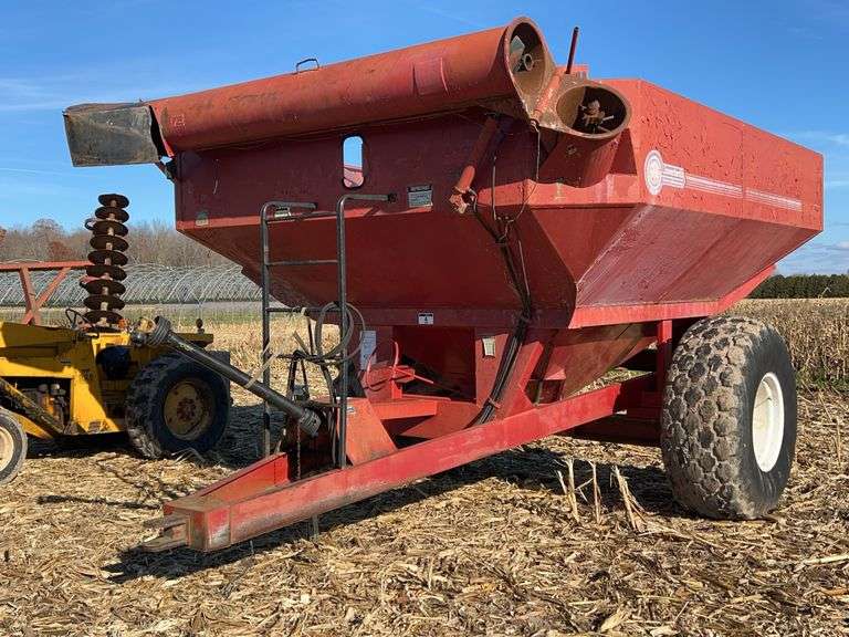 UNVERFERTH GC500 GRAIN BUGGY