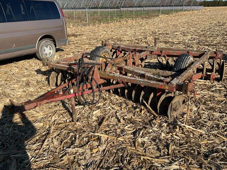 MASSEY FERGUSON 10' 32 PLATE WHEEL DISC