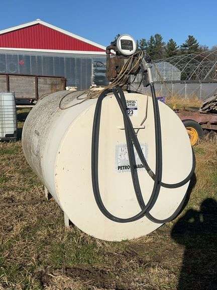 2200 LITRE FUEL TANK & PUMP