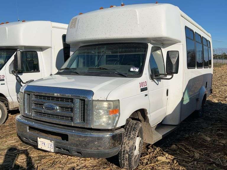 2010 FORD E350 SUPER DUTY BUS